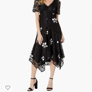 Taylor Black/Ivory Lace Dress Sz 8